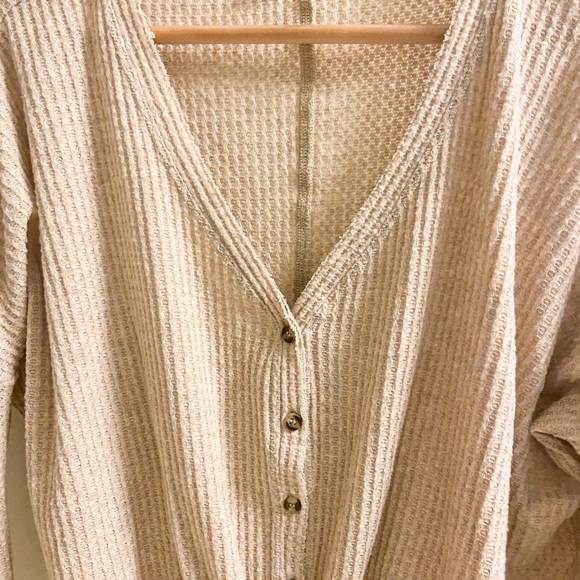 UO Henley Top - Picture 6 of 6